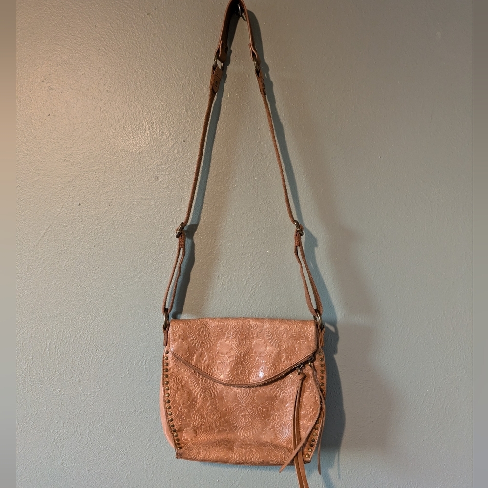 The Sak Silverlake Crossbody Embossed - Picture 3 of 11